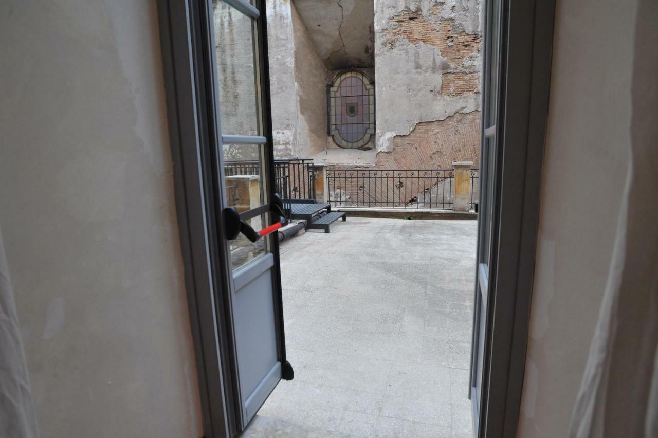 Domus Sessoriana Bed & Breakfast Roma Ngoại thất bức ảnh